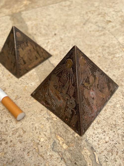 vintage brass Egypt Egyptian hieroglyphics pair of pyramid pyramids paperweight