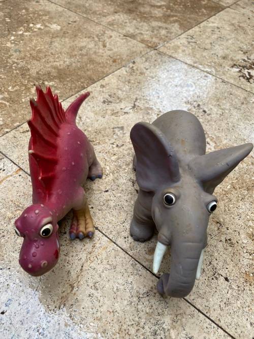 pair of wing crown dinasaur 2007 lot