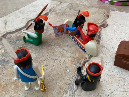 vintage Playmobil indian canoe with 5 figure figures 1974 , chest with extras