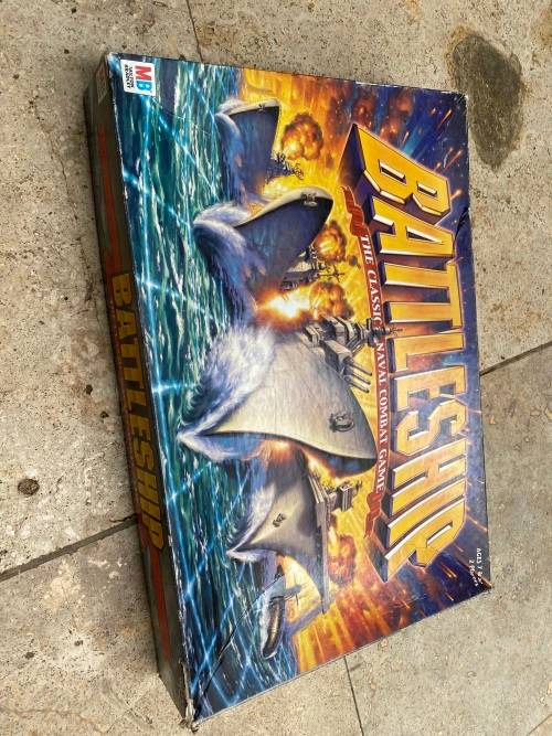 milton bradley vintage Battleship board game  2002 made in USA hasbro