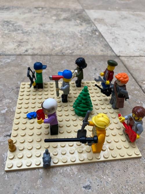 Lego mini figures figure lot of 8 with a cat , binocs and statue