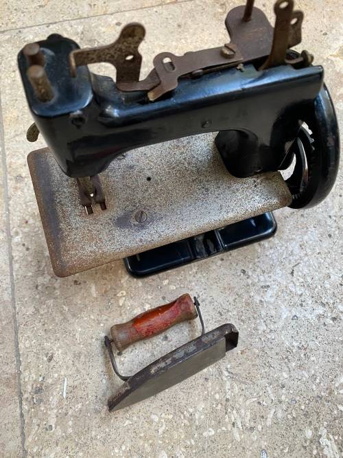 vintage mini iron with miniature singer sewing machine made in Italy TLC