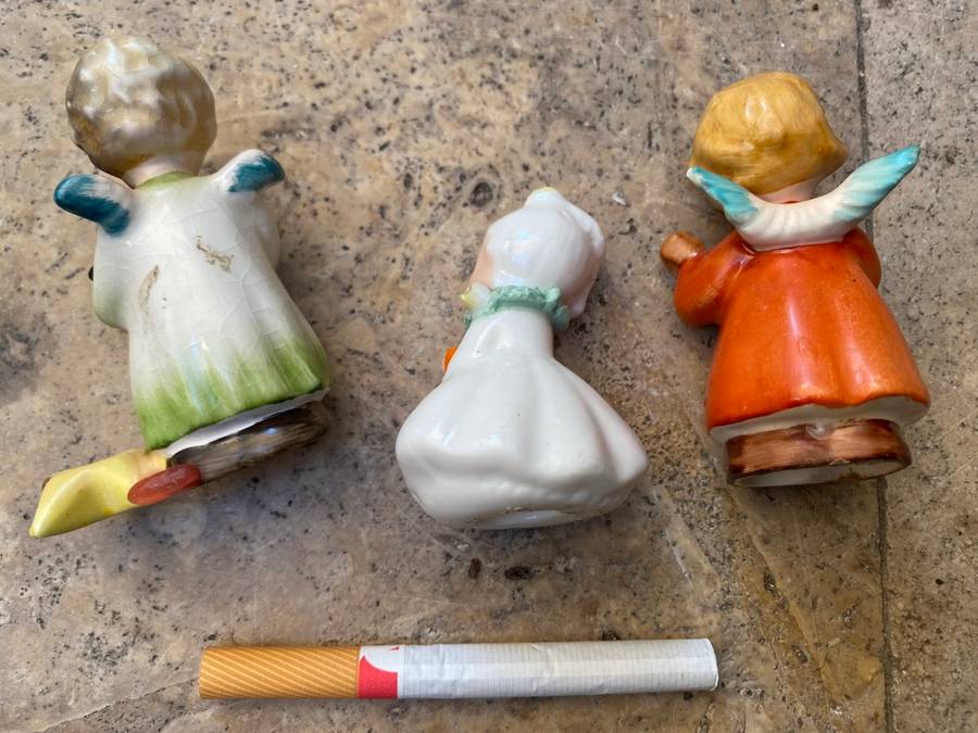 Vintage Xmas Christmas decoration ceramic with 3 German Xmas dwarfs hand made in trinket box