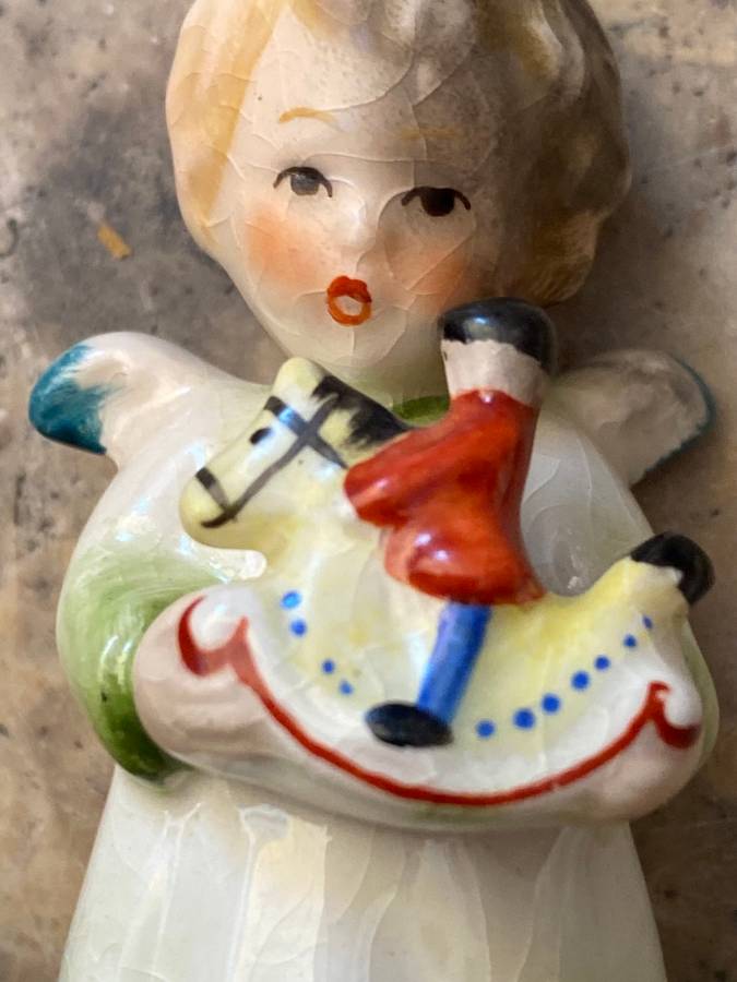 Vintage Xmas Christmas decoration ceramic with 3 German Xmas dwarfs hand made in trinket box