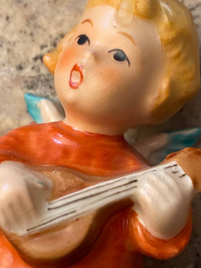 Vintage Xmas Christmas decoration ceramic with 3 German Xmas dwarfs hand made in trinket box