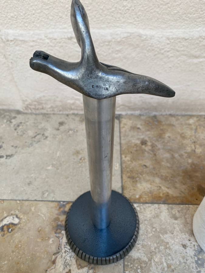 VINTAGE CARROL BOYES WOMAN KITCHEN PAPER TOWEL HOLDER with paperweight