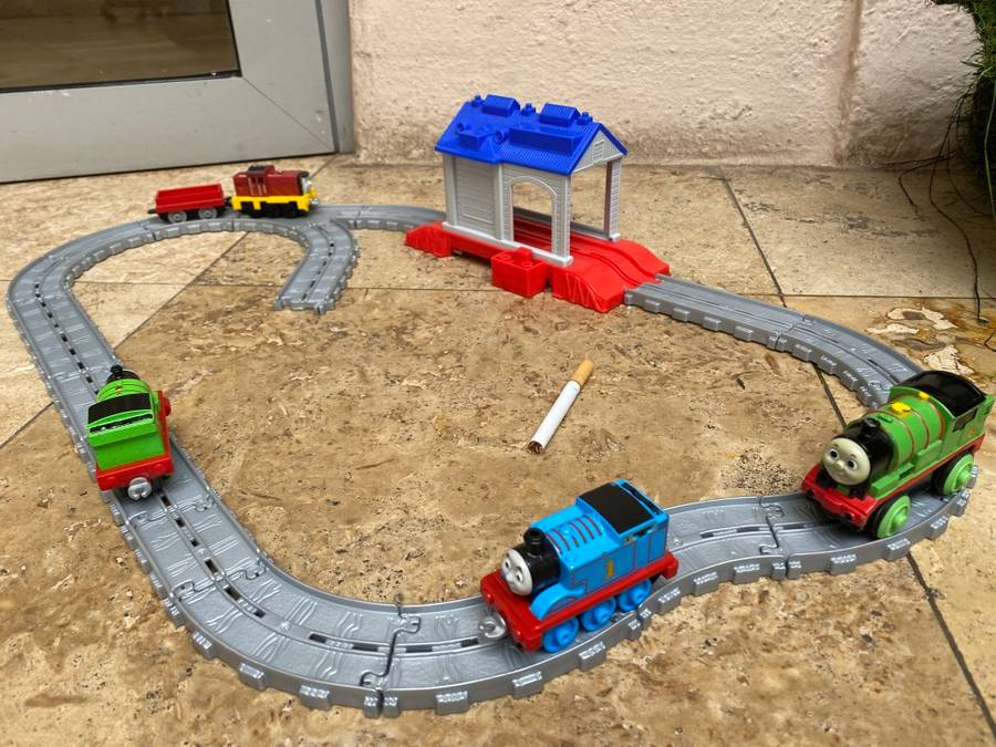 Vintage Tomy train station SET 2016 Gullana Percy train 2002 , plus 2013 train lot 3 & carriage
