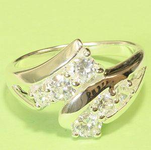 925 sterling silver ring with lab diamonds: ring size 7