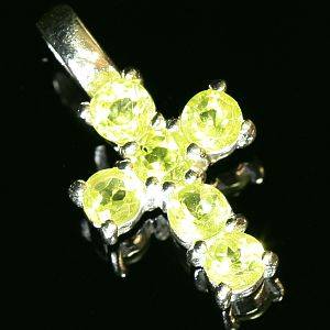 925 sterling silver pendant with natural mined Peridot