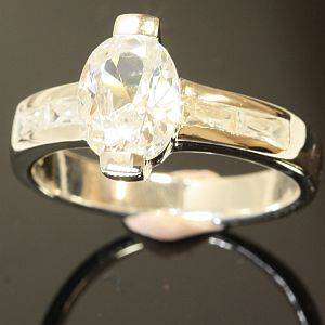 925 sterling silver ring with lab diamonds: size 7.5