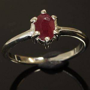 925 Sterling silver ring, with natural ruby: size: 7.5