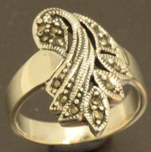 Solid 925 Sterling silver ring with natrual pyrite, size 7.5