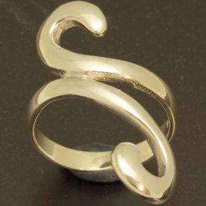 Solid 925 Sterling silver ring, size 7
