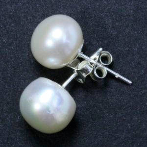 Solid 925 Sterling Silver & Natural Pearl earrings 10mm + 2.45g
