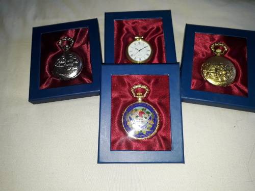 17x Pocket Watches For Sale (Hachette Pocket Watch Collection) Battery Operated