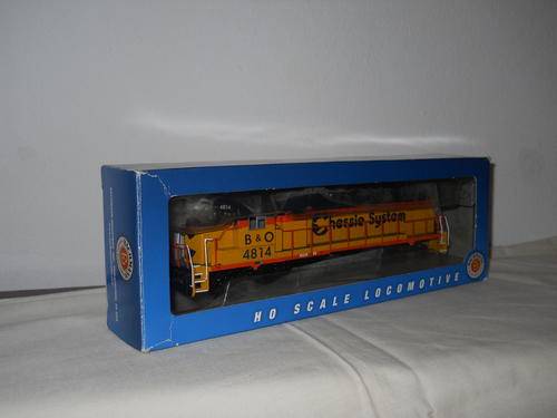 Bachmann HO "Chessie System" diesel loco