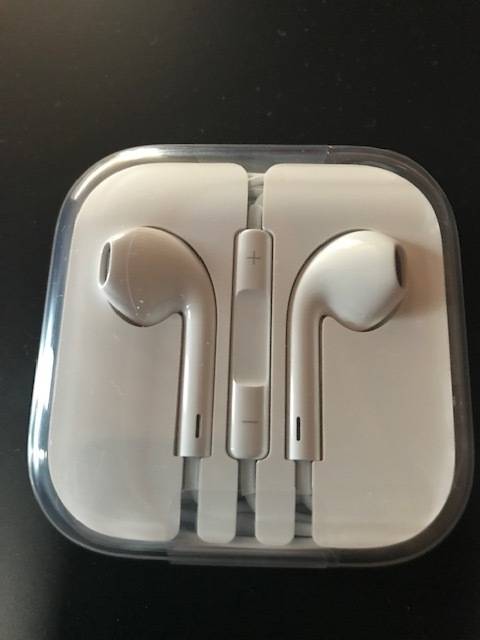 100% Genuine Apple Earpods Headphones Earphones