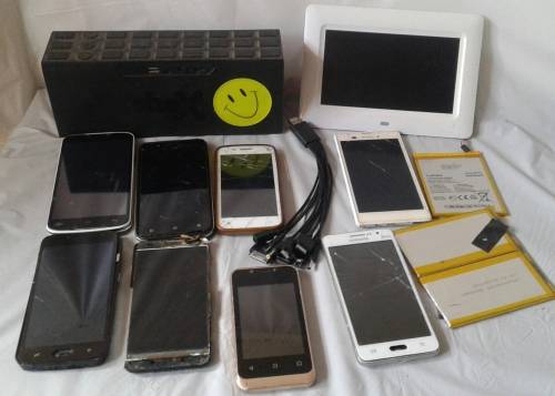 WOW VINTAGE  CELLPHONES,  SOX MUSIC BOX,  AND MORE......