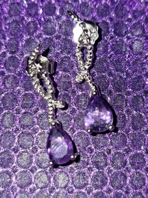 Magical 1cts Amethyst Earrings in 925 Silver with 0.01cts Diamonds