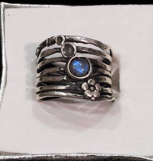 ***R950*** Handmade solid 925 Sterling Silver and MOON STONE ring