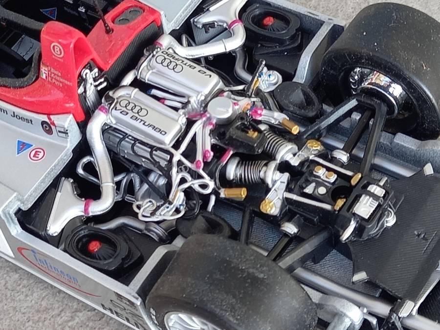 Audi R8 Le Mans winning car 2000 - Maisto 1/18