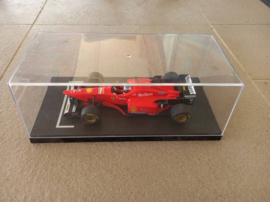 Minichamps 1/18 Ferrari F310 - 1996 - Schumacher