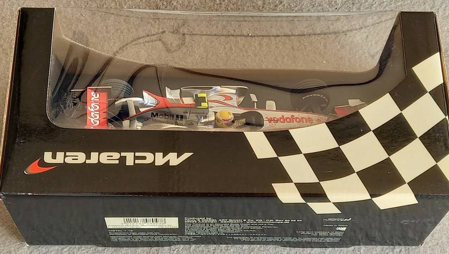 McLaren MP4-22 - 2007 - Hamilton First win Canada - Limited edition - Minichamps 1/18
