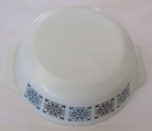 Vintage 1950`s- 1960`s JAJ Chelsea 2 Pint Oven Proof Bowl with Lid made in England - Ovenware PYREX