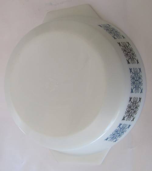 Vintage 1950`s- 1960`s JAJ Chelsea 2 Pint Oven Proof Bowl with Lid made in England - Ovenware PYREX