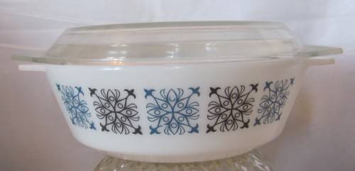 Vintage 1950`s- 1960`s JAJ Chelsea 2 Pint Oven Proof Bowl with Lid made in England - Ovenware PYREX