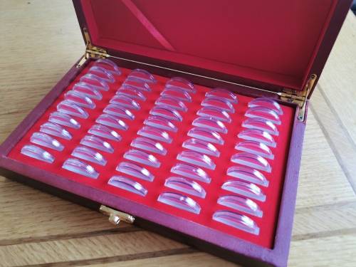 Wooden Coins Display Case Capsules Holder Storage Coin Collection Box. 50pc x 27mm Coin Capsules.