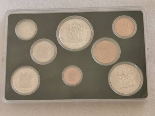 South Africa 1977 Unc Set,R1 To 1/2c.Mint pack Removed.In Coin Capsules.