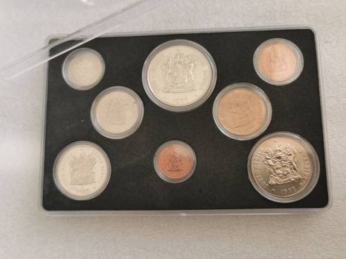 South Africa 1977 Unc Set,R1 To 1/2c.Mint pack Removed.In Coin Capsules.
