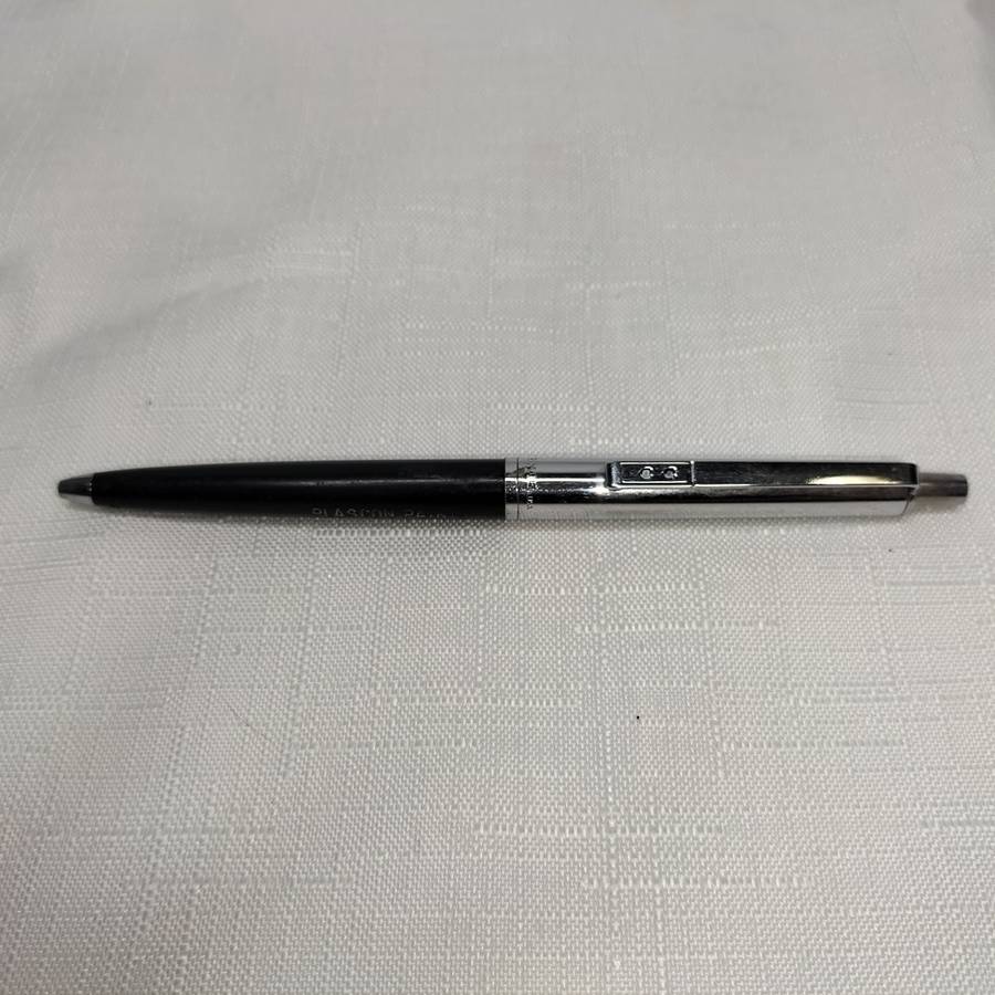 Vintage Parker and Papermate Vintage Pen Collection, One bid for all!!!