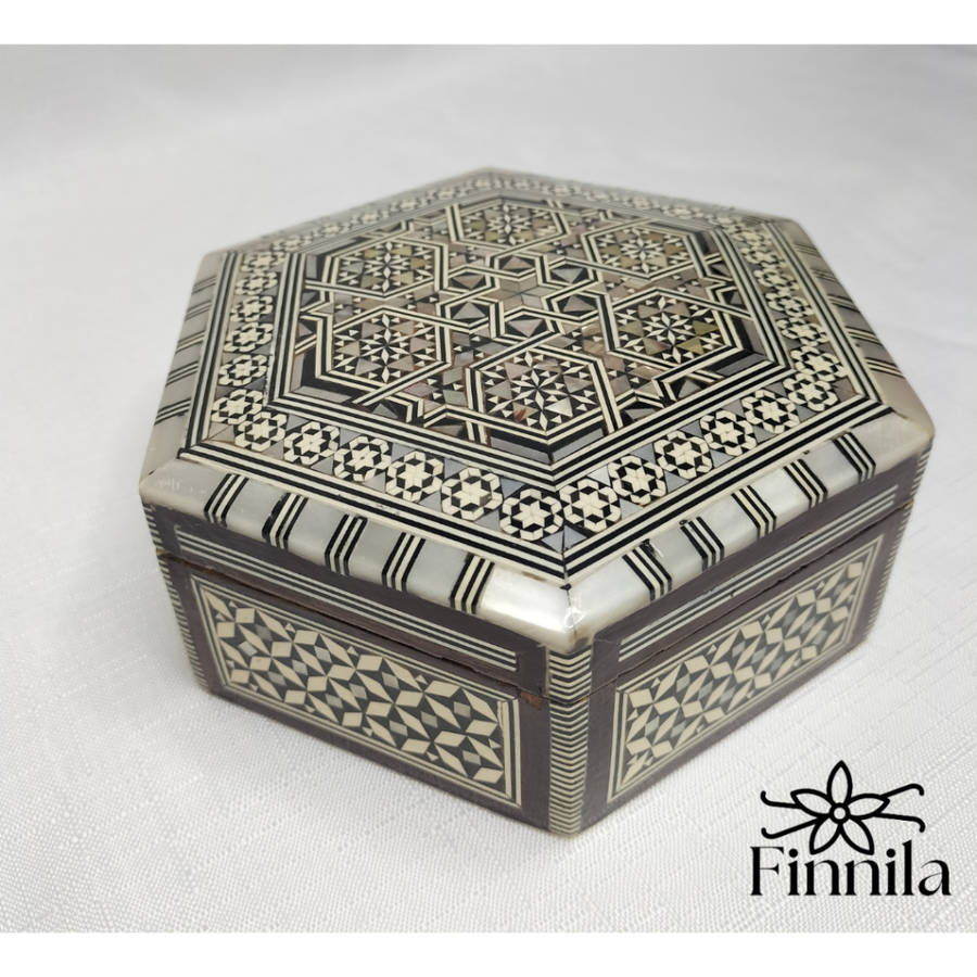 Mother of Pearl Inlay Wooden Jewelry box!!!