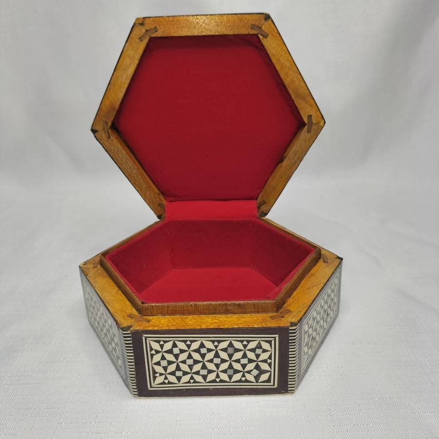 Mother of Pearl Inlay Wooden Jewelry box!!!