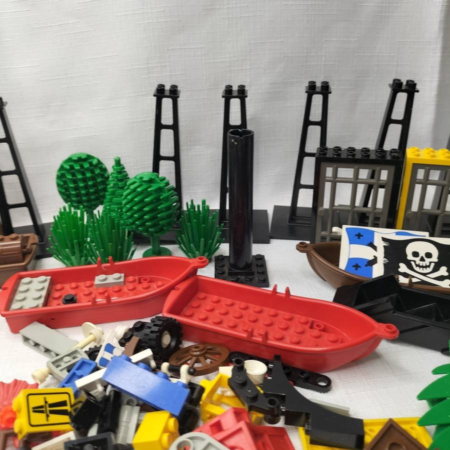 VINTAGE LEGO, Big Pile of Vintage Lego!!!