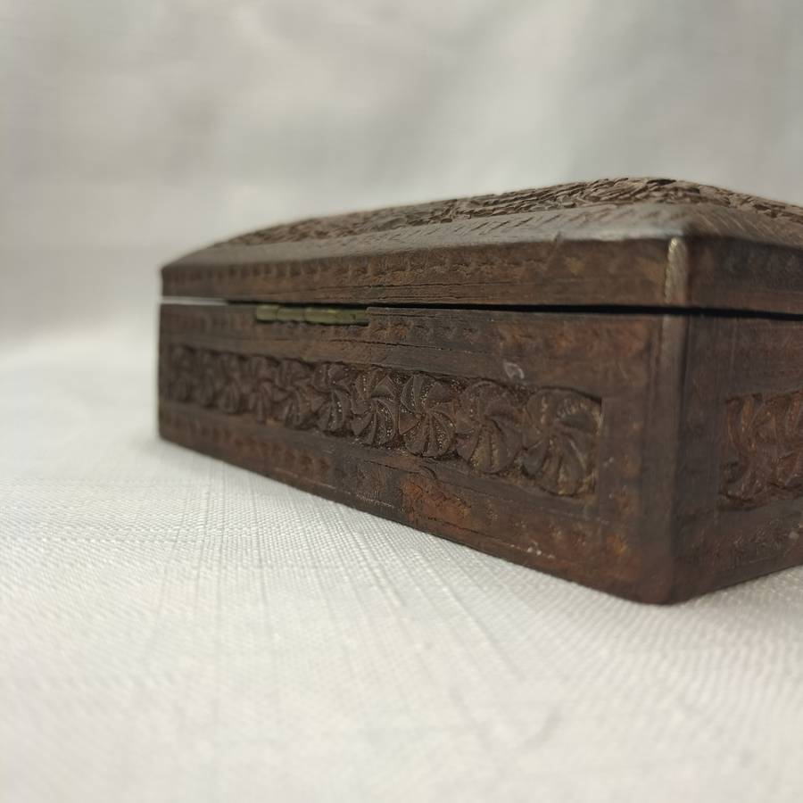 Vintage Hand Crafted Wood Jewelry or Trinket Box!!!