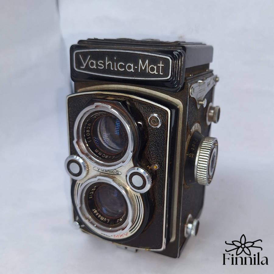 VINTAGE Camera Yashica-Mat Copal MXV (With Leather Casing)!!!