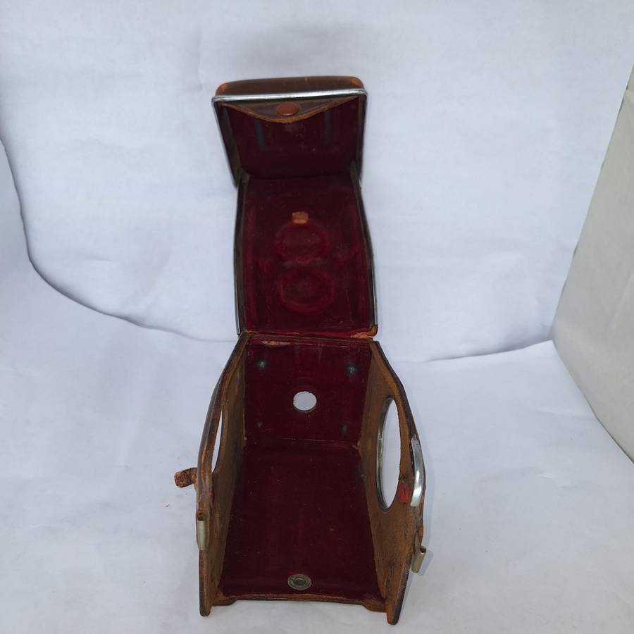 VINTAGE Camera Yashica-Mat Copal MXV (With Leather Casing)!!!