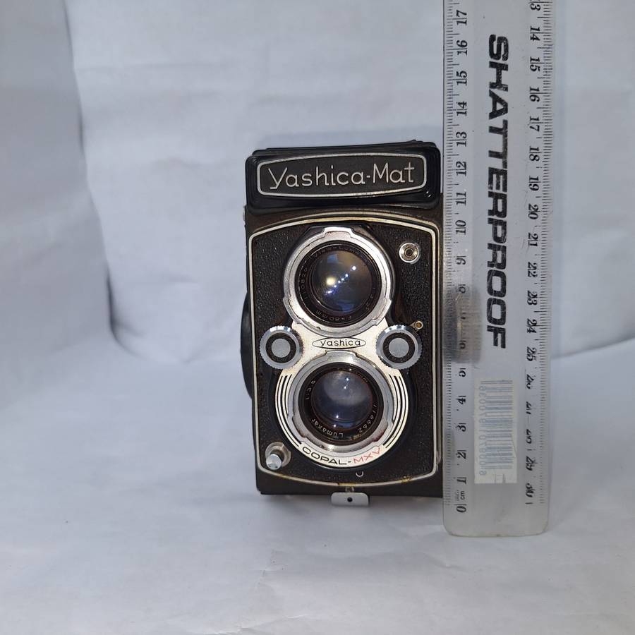VINTAGE Camera Yashica-Mat Copal MXV (With Leather Casing)!!!