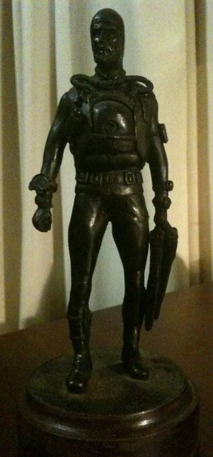 Special Forces (Recce) Diver Statue