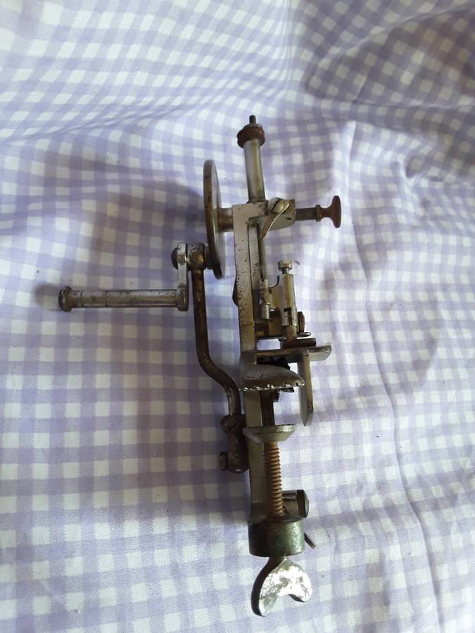 Moldacot Pocket Sewing Machine