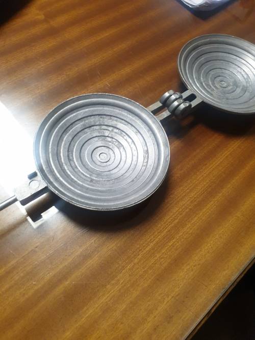 Jaffle iron - Old Skool and like new ** Great for Fetes, Bazaars and Braais