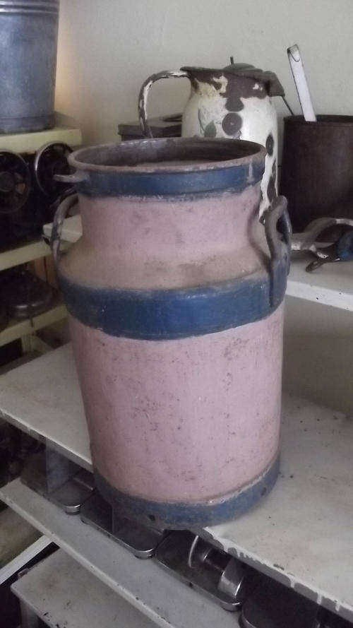 Antique Milk Can 2.5 Gallon