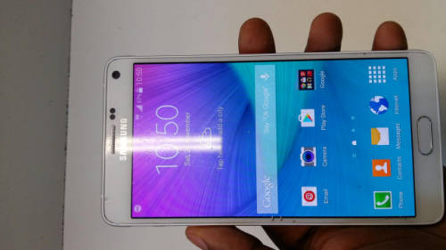 SAMSUNG GALAXY NOTE 4 (WHITE) in VERY GOOD  CONDITION
