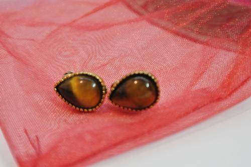 Vintage (tiger eye) tear drop stud earrings