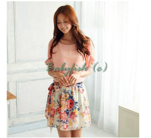 Simply summer! Pretty ladies dress