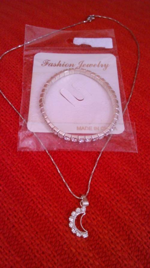 Bracelet + necklace set