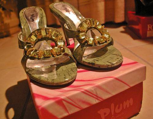 Gorgeous PLUM Delicious Stillettos - Size 3